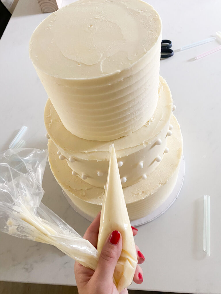 How to Stack a Cake